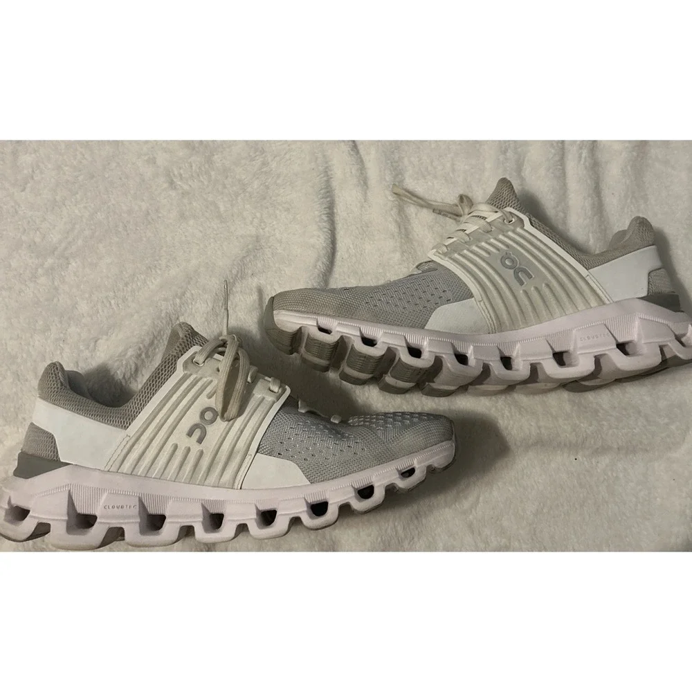 On Cloudswift Women's 10 Gray White Running Shoes CloudTec Athletic Sneakers
